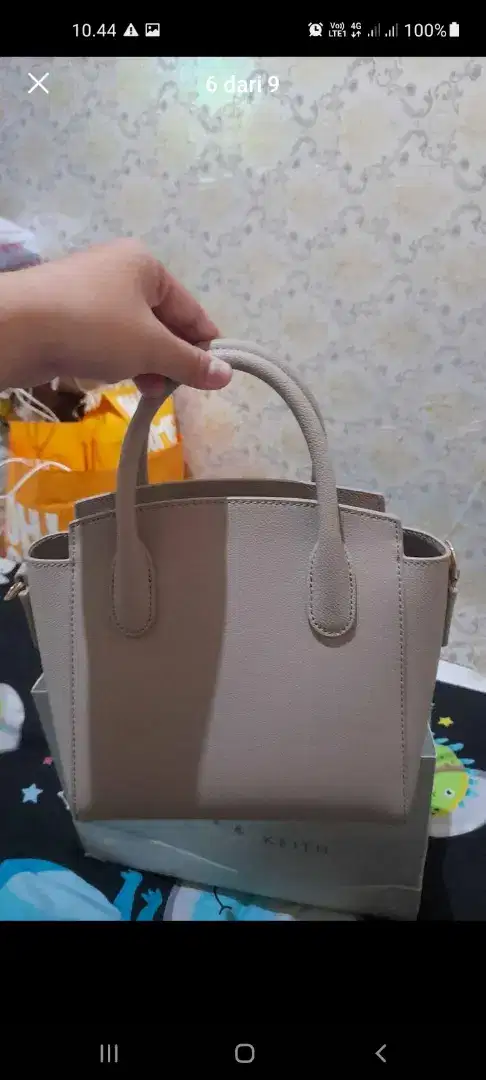 TAS CHARLES & KEITH