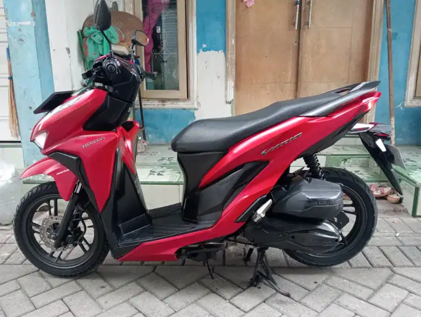 Honda Vario keyless 150  merah doff siap pakai