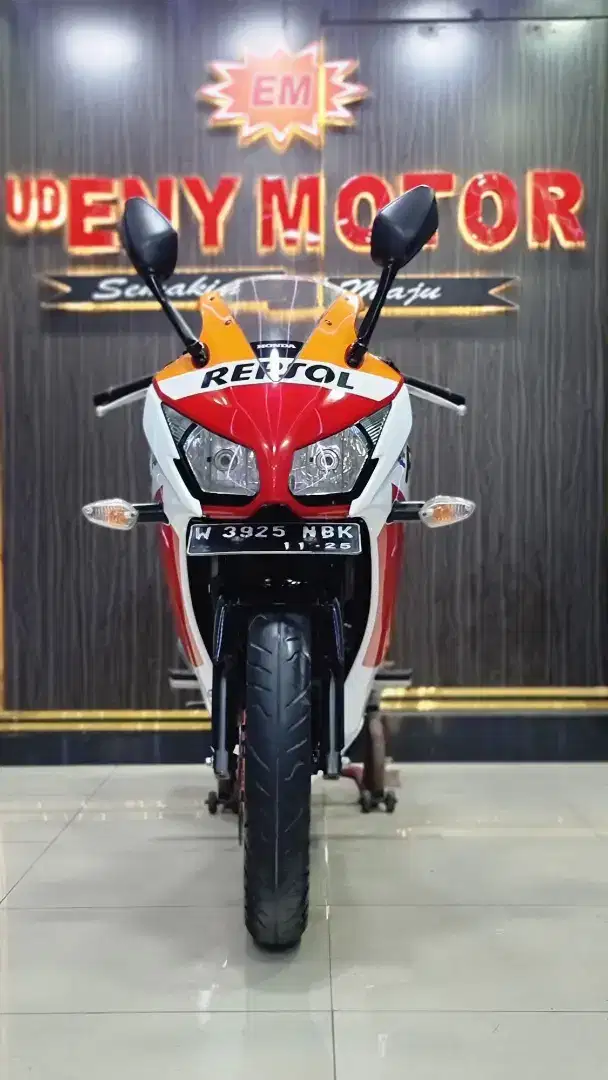 Honda CBR 150 Repsol thn 2015.