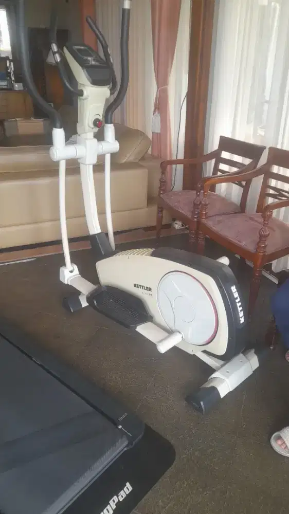 Alat olah raga kettler rivo M