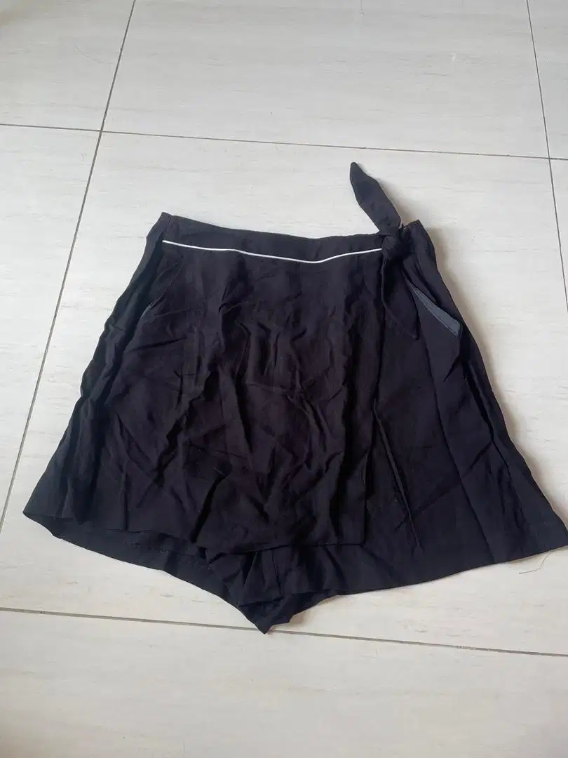 rok celana merek edc size 34
