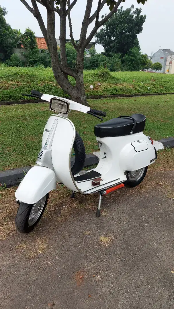 Vespa PTS 100 Tahun 1981