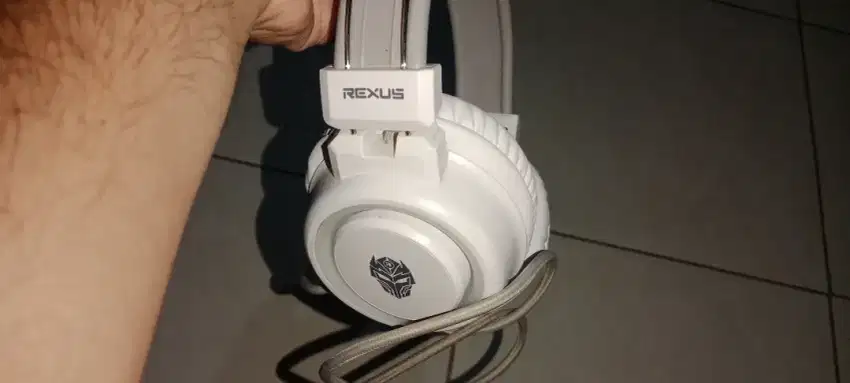 Headset Rexus Vonix F30 putih RGB