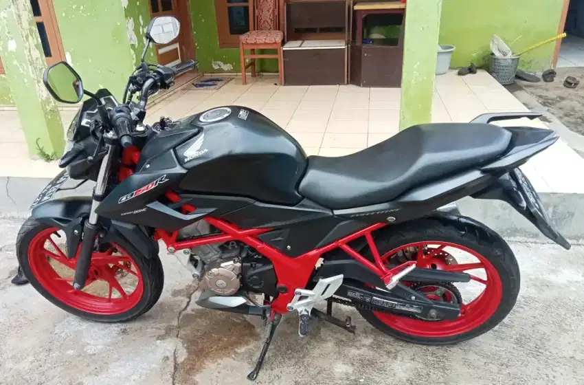 Honda CB150R 2017