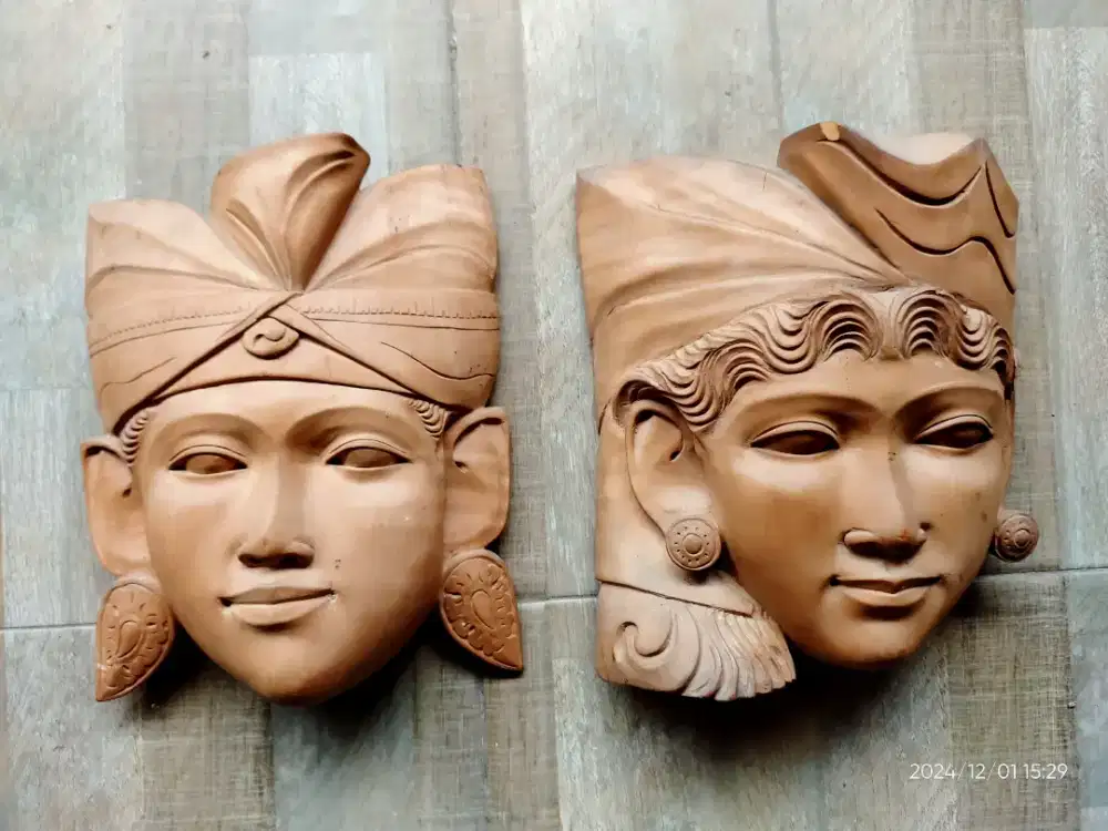 Dijual sepasang patung ANTIK kayu cendana bali