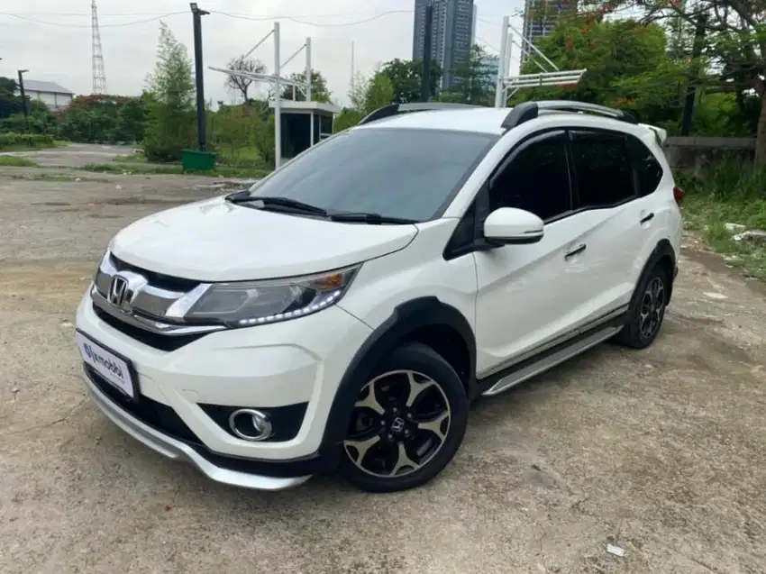 Honda BRV 1.5 Prestige Bensin-AT 2017 Putih WWH