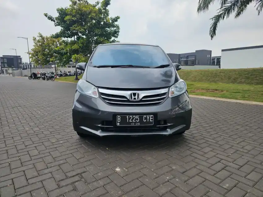 HONDA FREED SD 2014