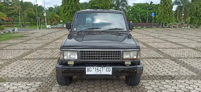 Jual Mobil Chevrolet Trooper Diesel LS 5 Pintu Tahun 1990