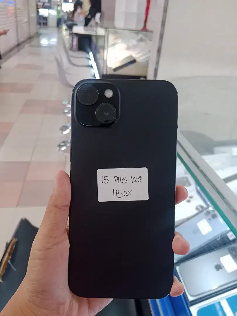 Iphone 15 plus 128gb ibox garansi masih on terima cicilan dan TT