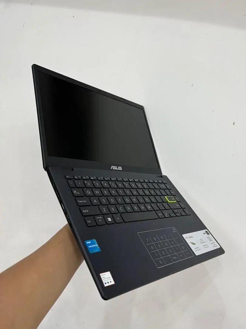 READY LAPTOP BARU ASUS VIVOBOOK E410KA RAM 8GB BISA COD SIAP PAKAI