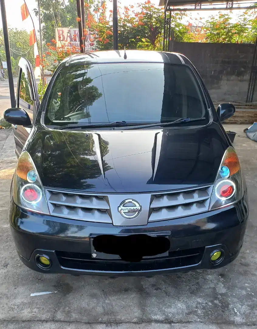 NISSAN GRAND LIVINA 1.5 XV AUTOMATIC