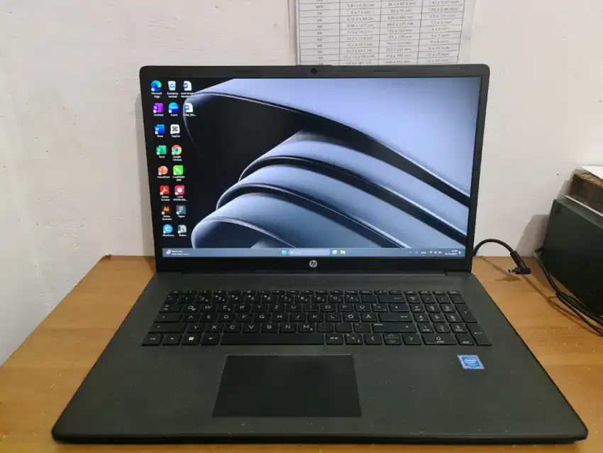 Laptop HP 17.3 Intel Celleron 17-cn0418ng 4Gb Ram 256Gb SSD W11