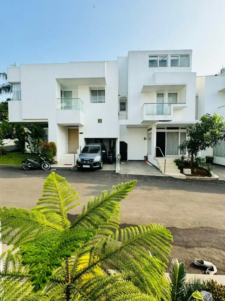 Dijual rumah full furnished dekat  paradise resort dan citra grandcity