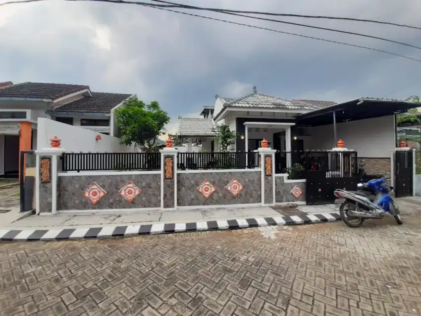 Jual Rumah Siap Pakai, luas tanah 168 m2