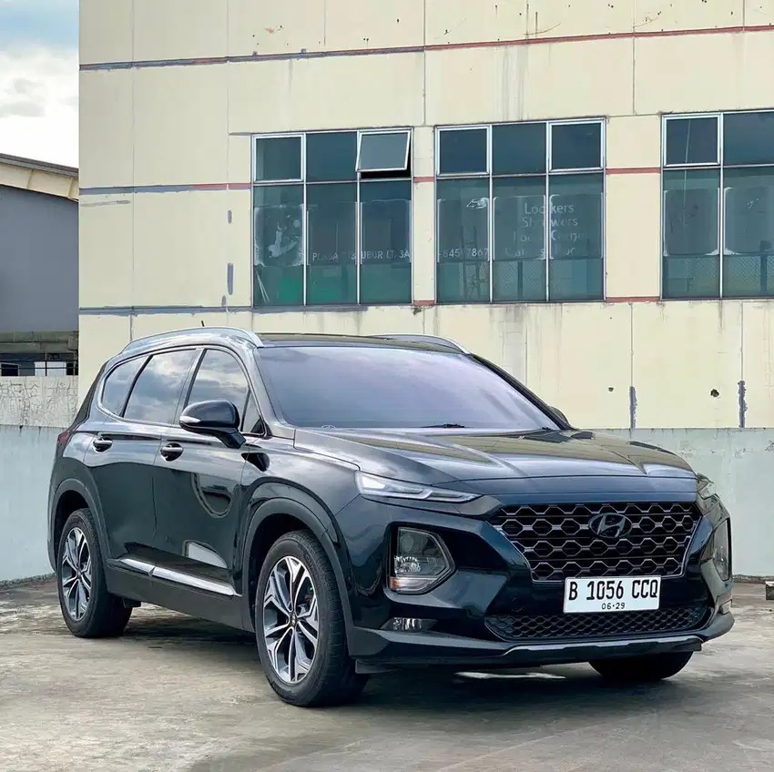 Hyundai Grand Santa Fe 2.2 Diesel 2019 Hitam AT Genap Automatic A/T