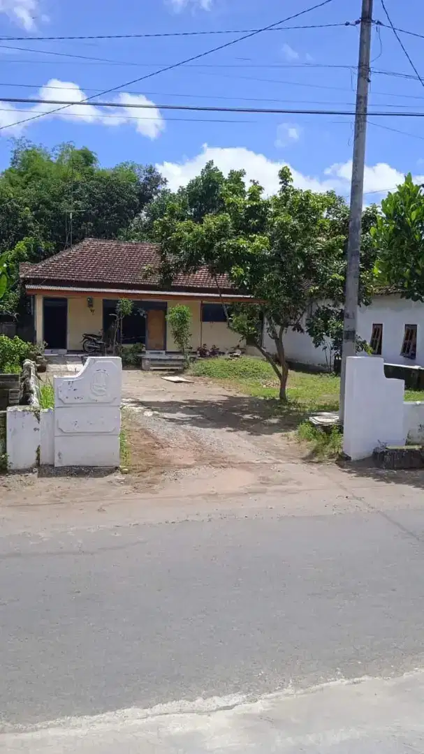 JUAL RUMAH HITUNG TANAH BENDOWULUNG SANANKULON BLITAR