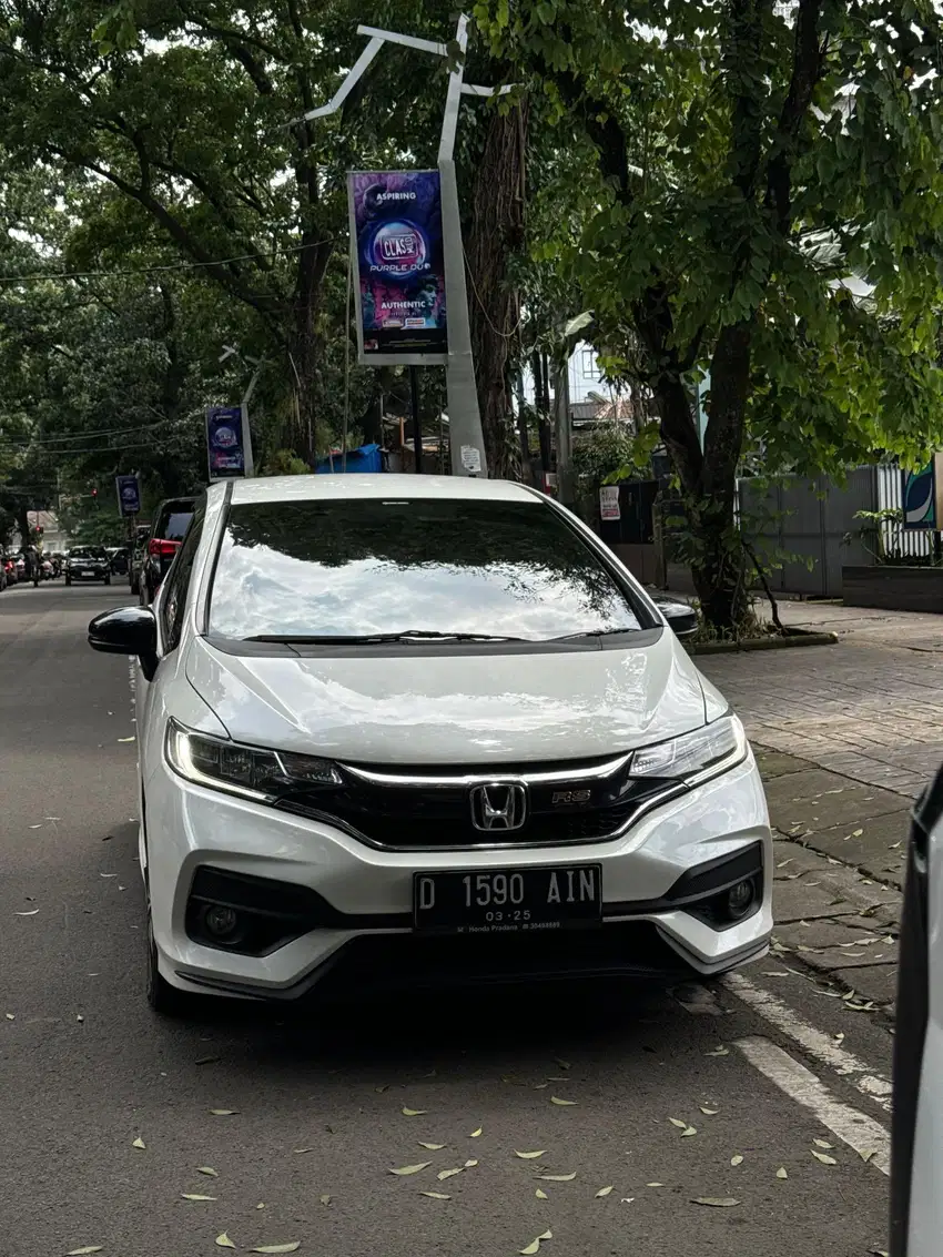 Honda Jazz Rs Cvt 2020 AT putih nik 2019 mulus low km antik terawat