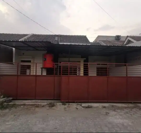 Rumah Disewakan Dekat UNS