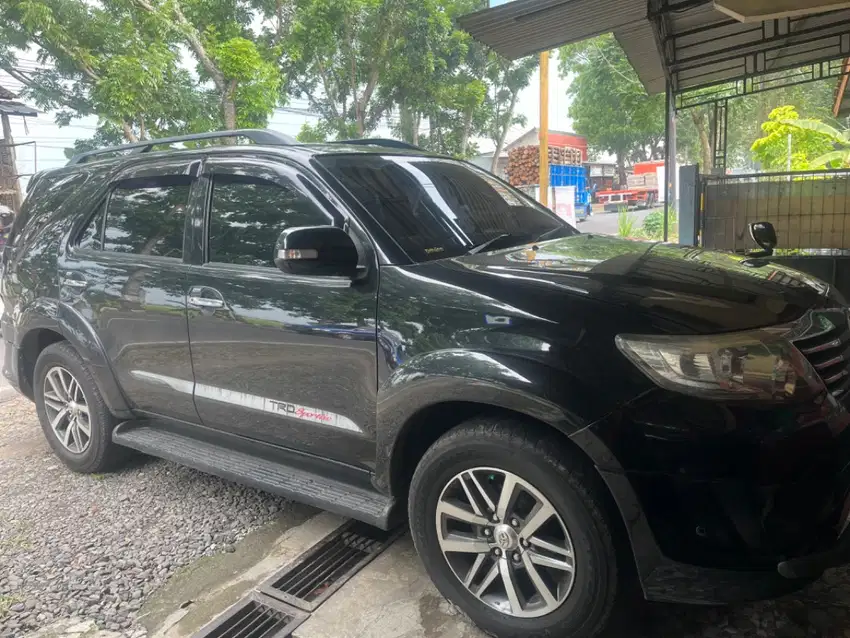 Fortuner istimewa TRD 2012 diesel AT