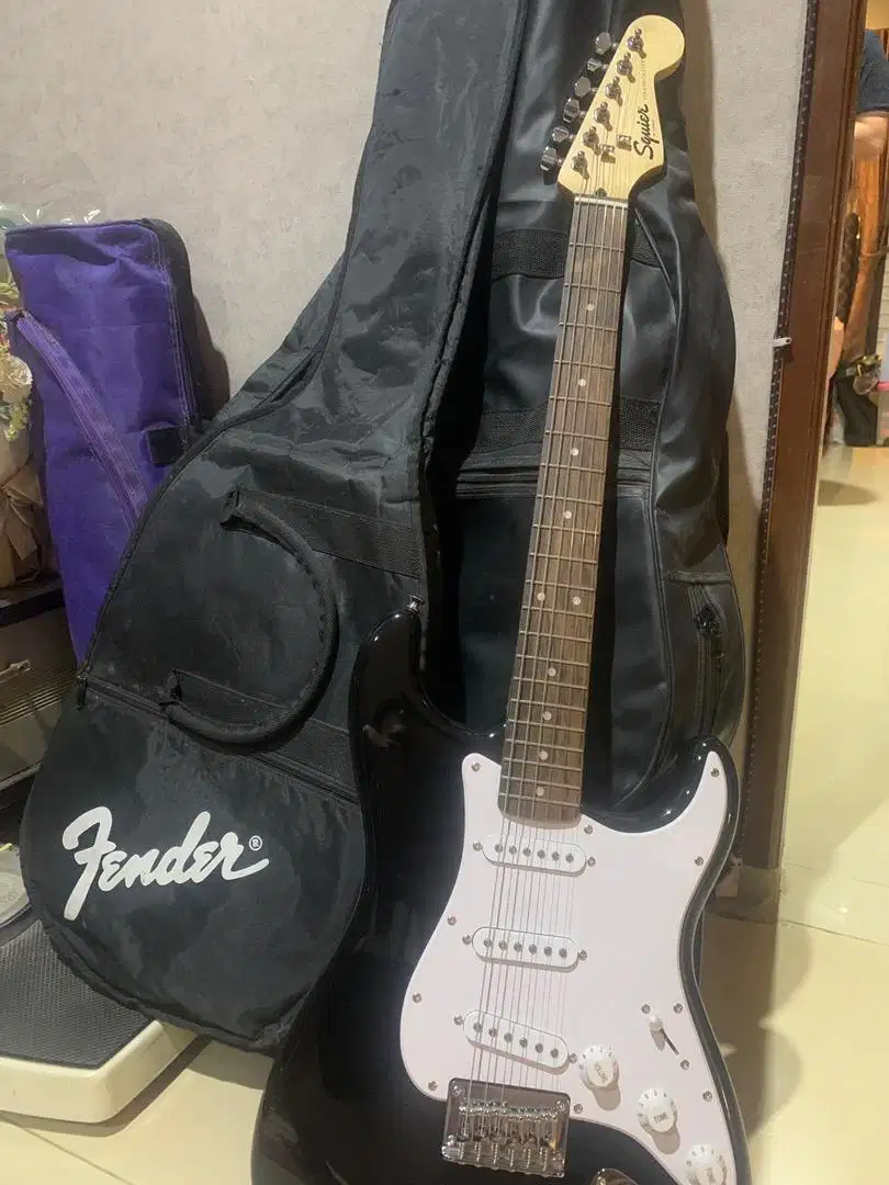 Guitar Listrik Squier