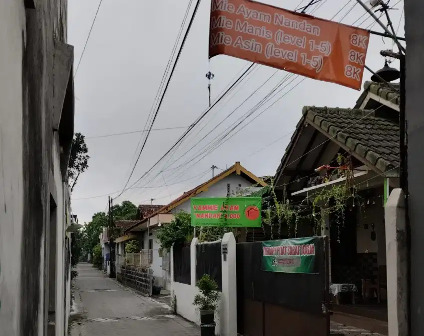 rumah adat pawang hujan indonesia yance lasso ahli akupunktur agiong y