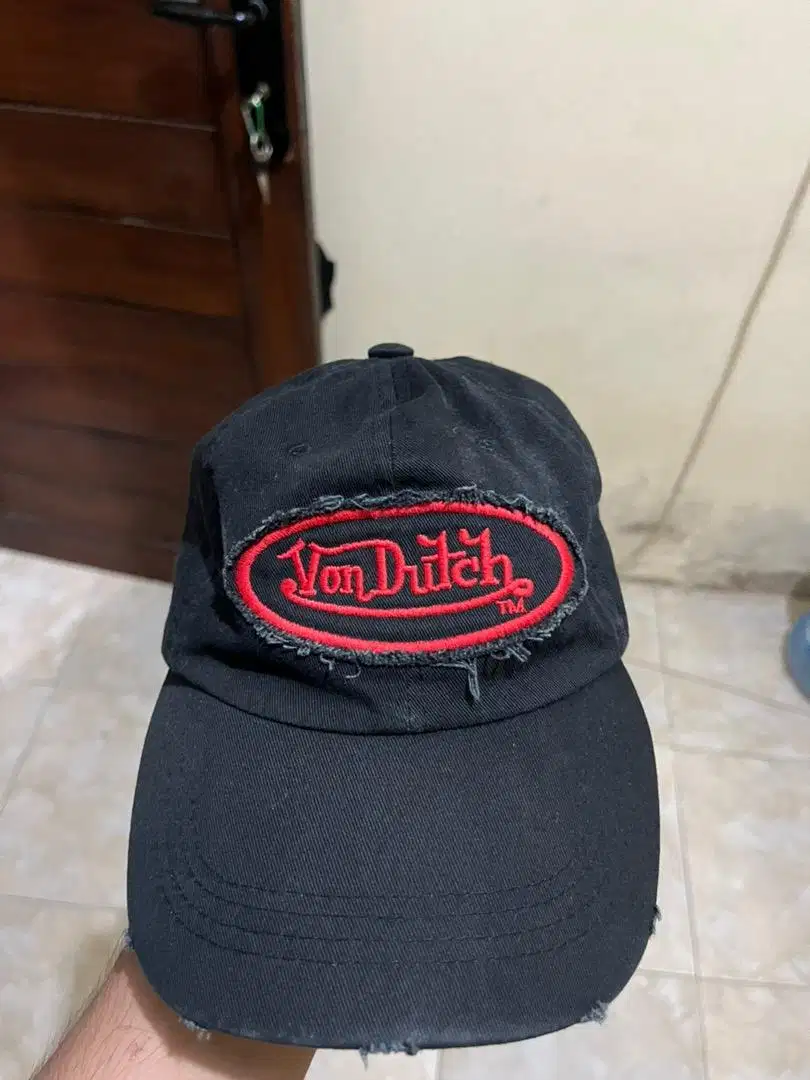 Black Ripped Cap Vondutch