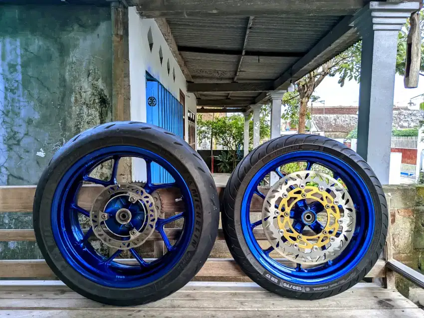 Velg Vrossi Tapak Lebar Yamaha R15 R25 set Ban Michelin