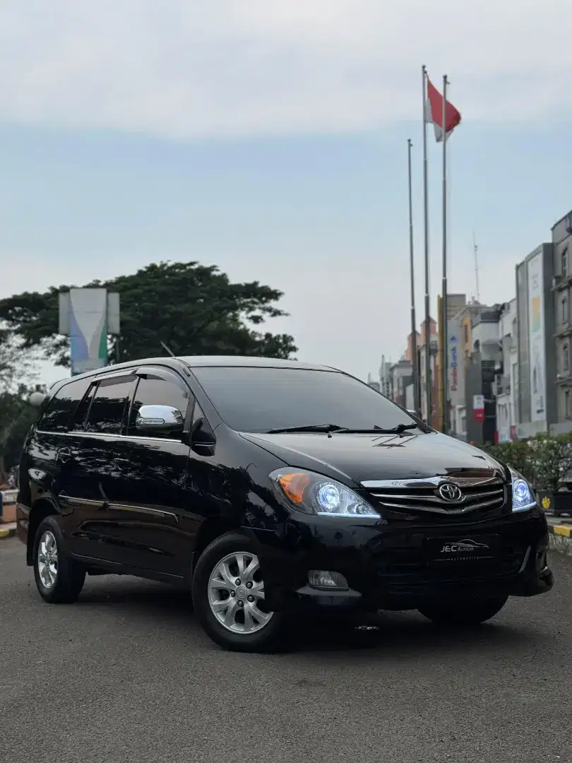 TOYOTA INNOVA G AT DIESEL 2010 (DP RINGAN,SIAP PAKAI LUAR KOTA, IRIT)