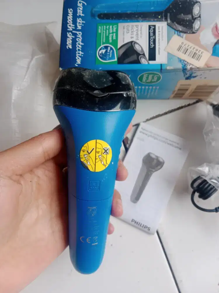 Philips alat cukur jenggot. Alat cukur kumis.