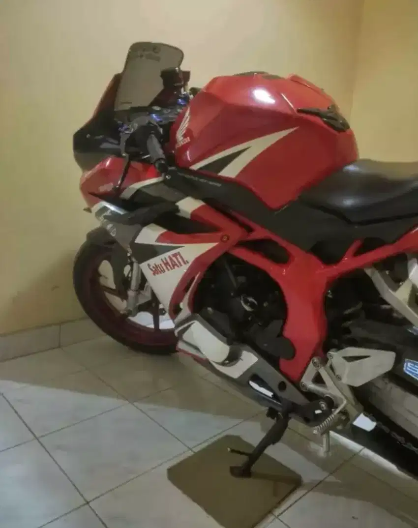 CBR 250RR ABS racing red