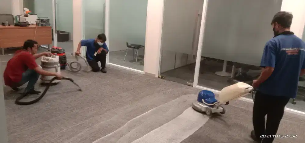 Jasa cuci karpet kantor karpet tail permadani cuci kursi kantor sofa.