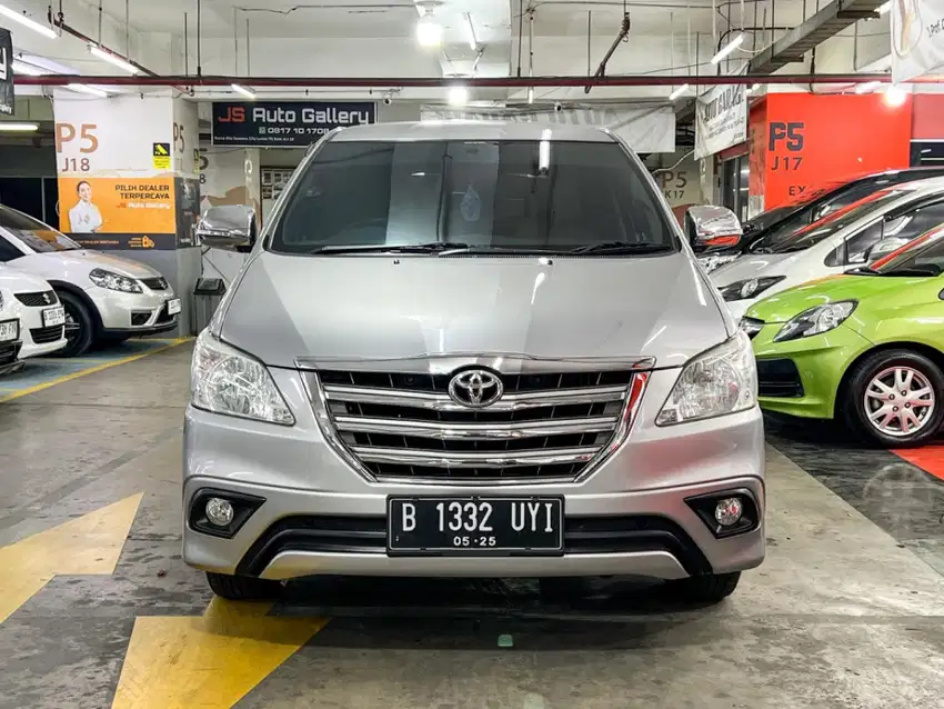 [TERMURAH LOW KM] Innova 2.5 G AT Diesel 2015 silver 2.4 g 2.0 g