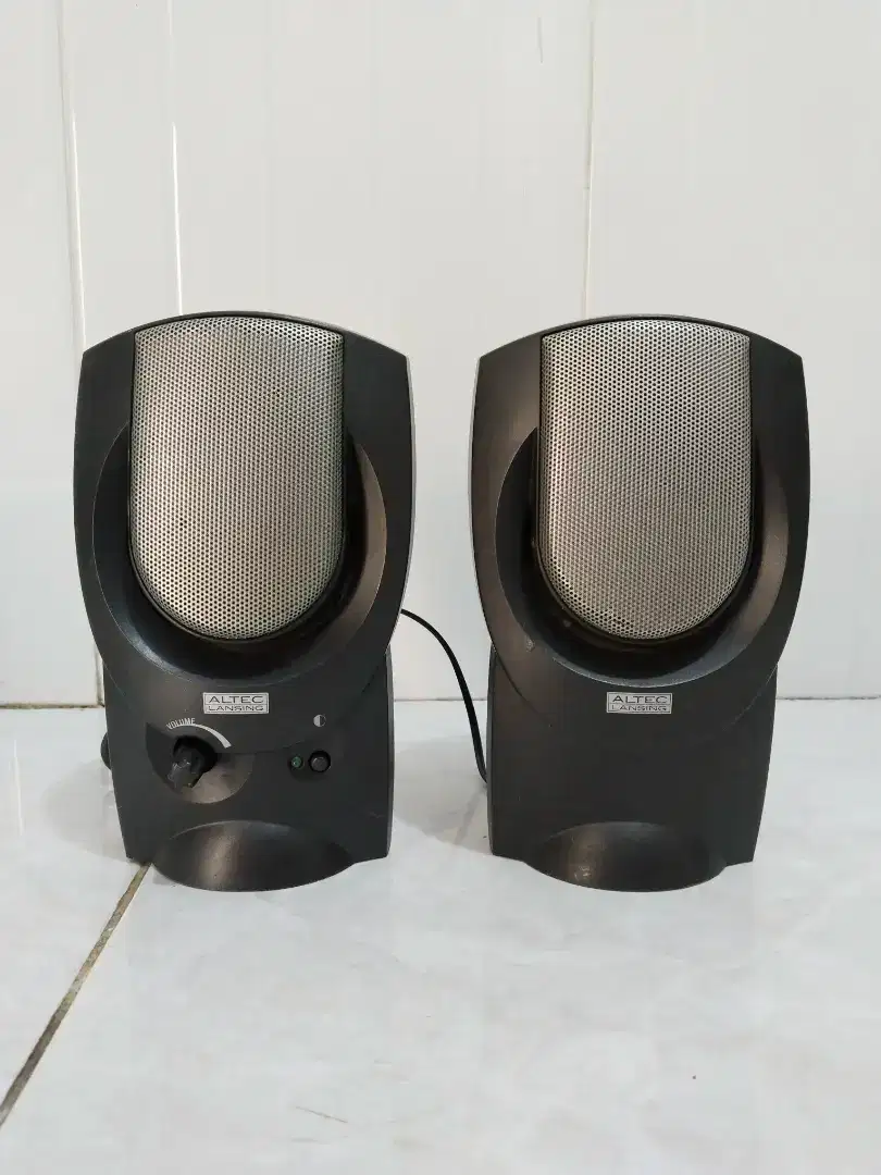 Speaker aktif Altec Lansing avs200 segel