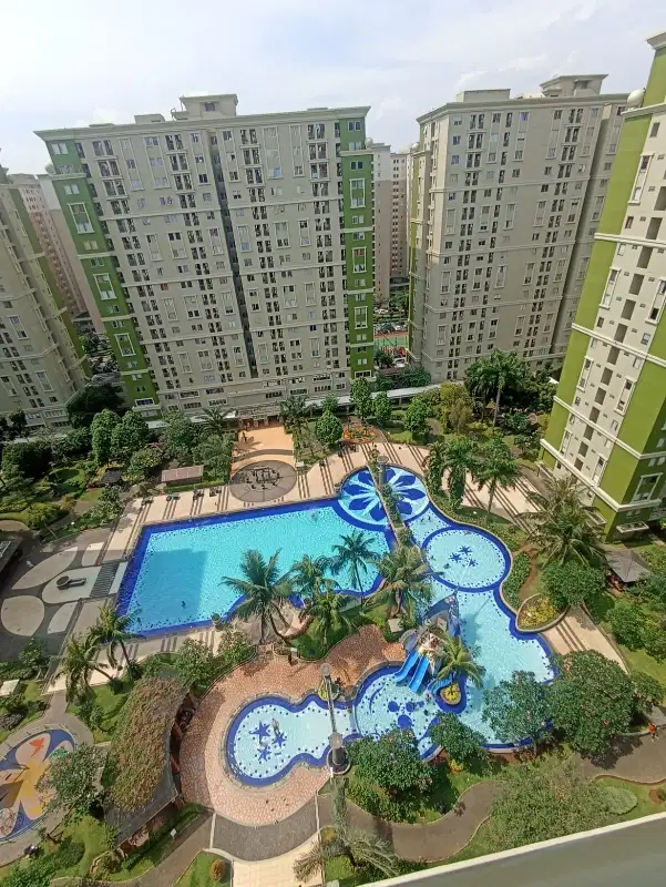 VIEW KOLAM RENANG SHM 2 BR Apartemen Green Palace Kalibata City