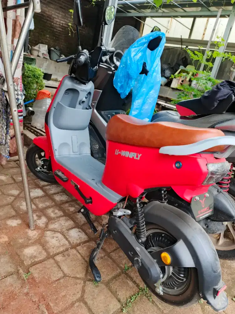 Sepeda Listrik U-winfly 2023