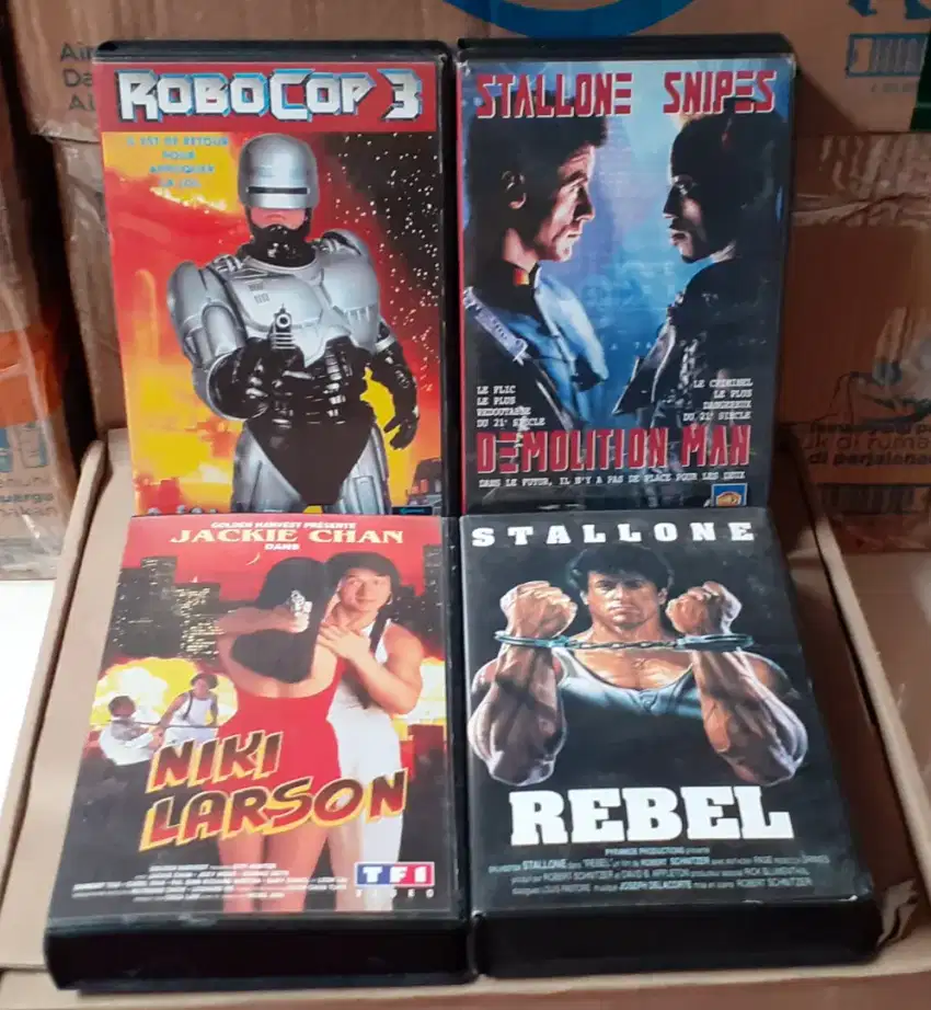 Kaset Video Vhs  Film (4 PIC)