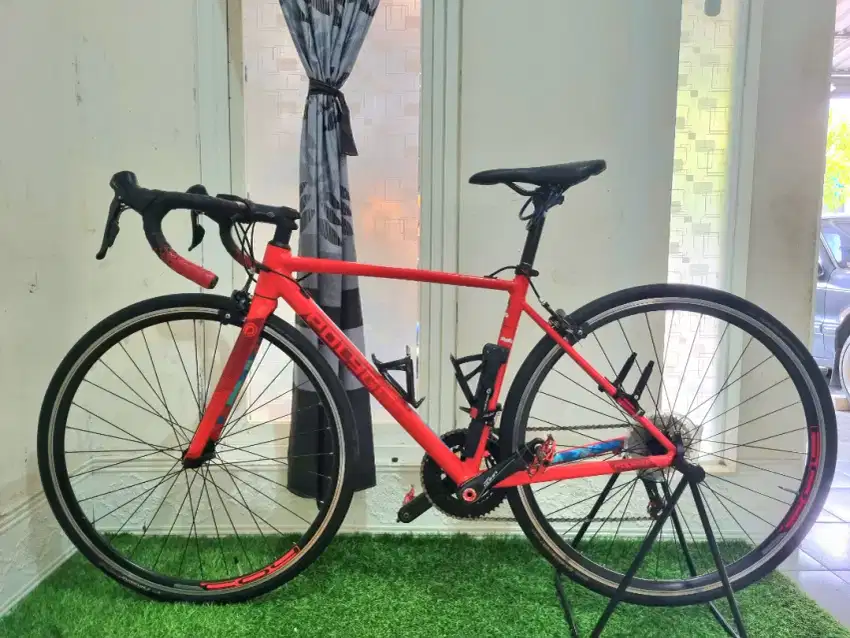 Roadbike Polygon Strattos S3