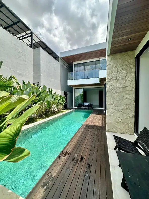 VILLA  LUXURIOUS  TUMBAK BAYUH  CANGGU  BADUNG BALI