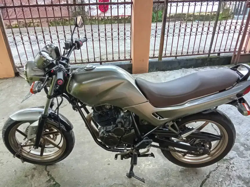 Scorpio 225c tahun 2005