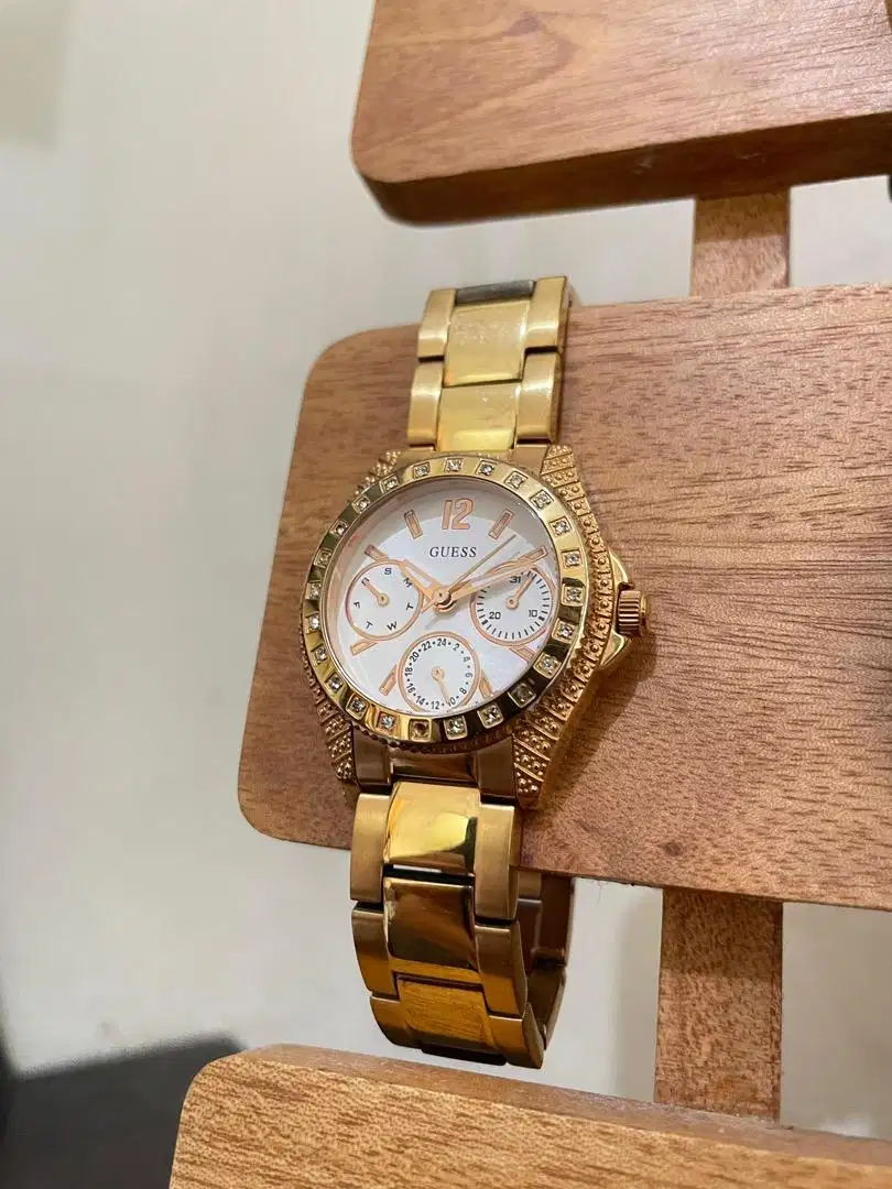 JAM TANGAN WANITA GUESS W3908L2