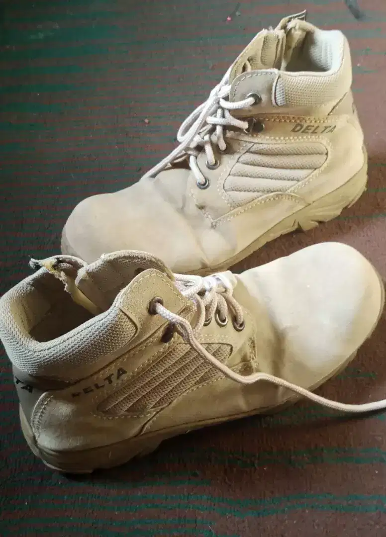 Sepatu PDL Delta Size 40