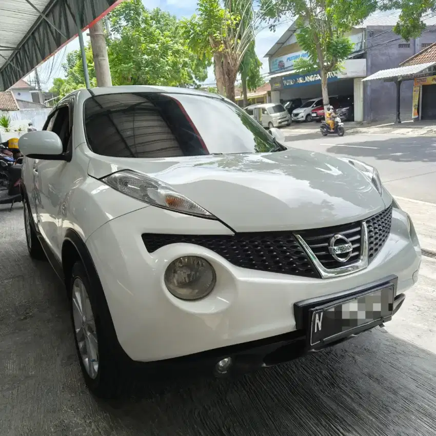 Juke 1.5 RX Matic 2011.Asli Lokal jatim.jazz.yaris