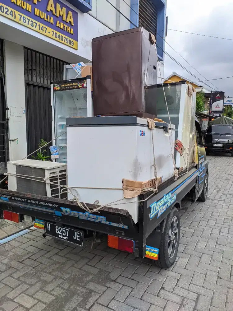 Di beli elektronik bekas