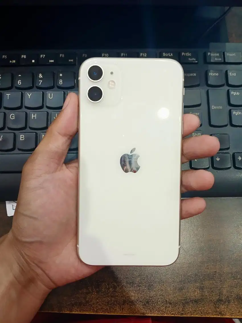 Dijual Iphone 11 / 128 GB Garansi Panjang