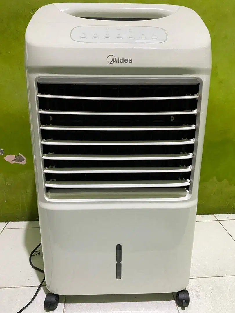 Di jual AIR COOLER Midea with remote dan humidifier