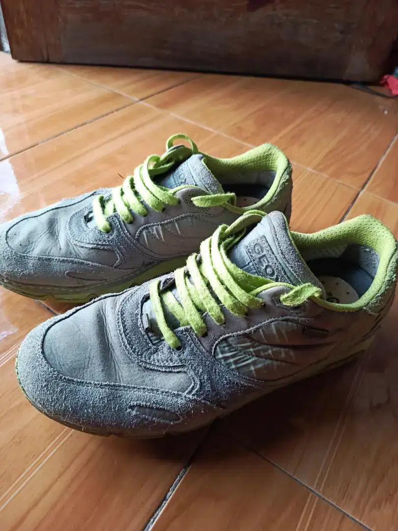 Sepatu Geox size 43