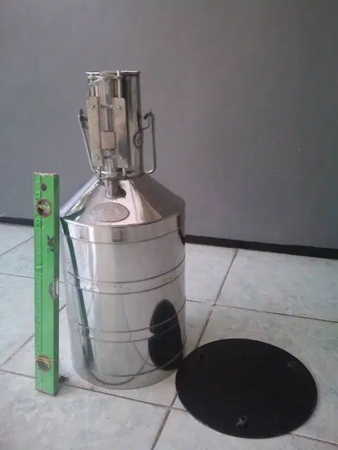 KALENG SAMPLE DAN PERLENGKAPAN PERALATAN PERTASHOP SPBU SURABAYA