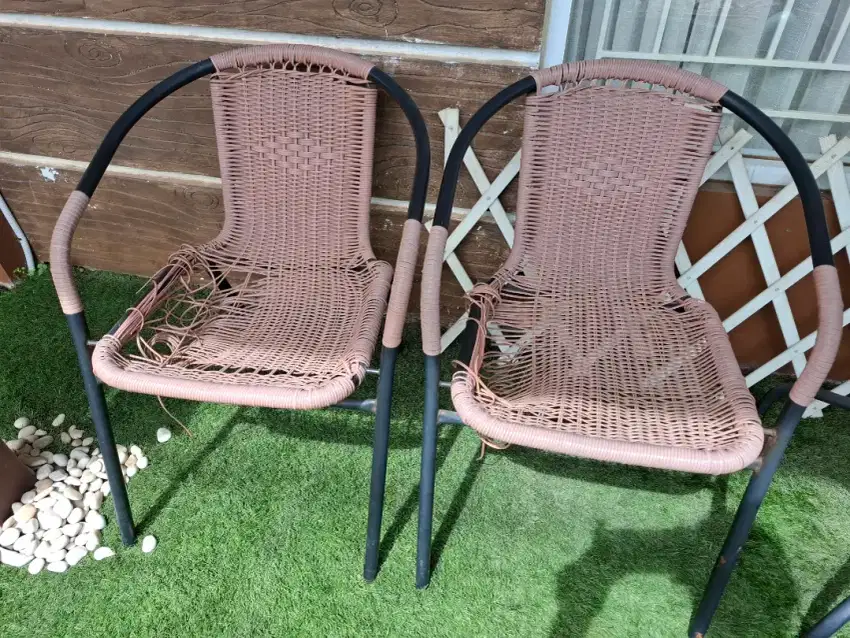 Kursi taman sepasang