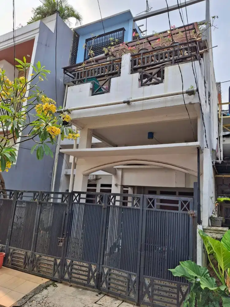 Dijual Rumah 2 Lantai Pusat Kota di Bintara Alam Permai Bintara Bekasi