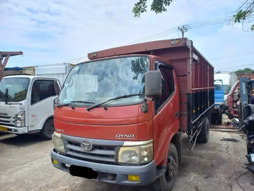 Toyota Dyna 110FT Bak Central, Bak Kayu Power Stering Tahun 2012